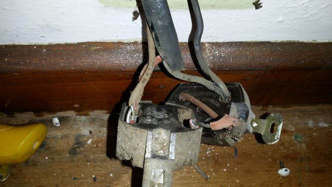 Old & Unsafe Wiring in Older Homes